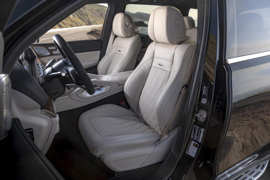 Интерьер Mercedes-AMG GLS63 4Matic+ (X167) 2020 года  (NA) (фото 45 из 89)